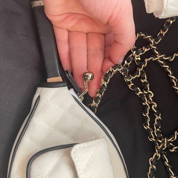 Brand new CHANEL tennis clutch with chain and mirror - Picture 2 of 8